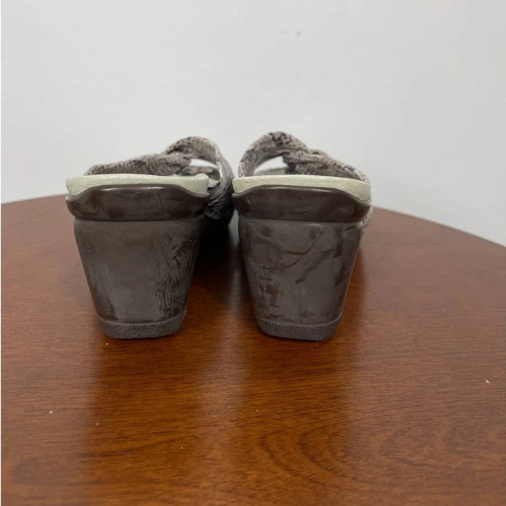 Liz Claiborne Francesca Leather Wedge Slide Sandals in Snakeskin Size 7